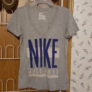 Nike T-shirt